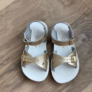 Gold Sun-San Size 8.